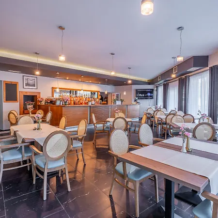 巴吉斯凯&夏比卡温泉酒店 3* 米兹多洛杰