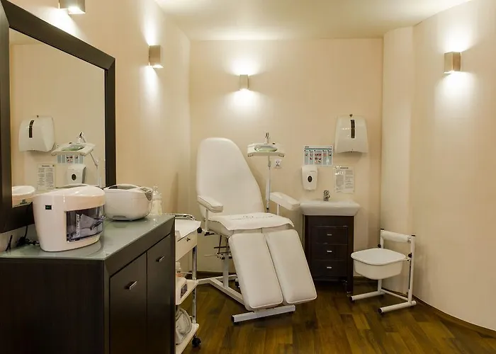 Baginski & Chabinka リゾート ミエンジズドロイェ